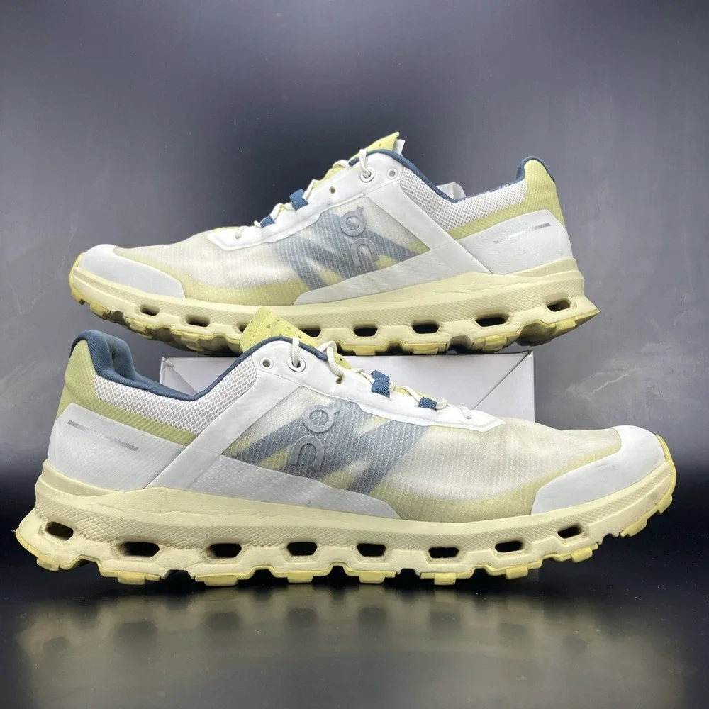 On Cloudvista Running Shoes - Men's Size 10.5 'Ivory/Endive' (64.98318)